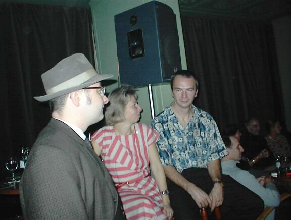 2002-11-22 Record Hop im Grünen Salon